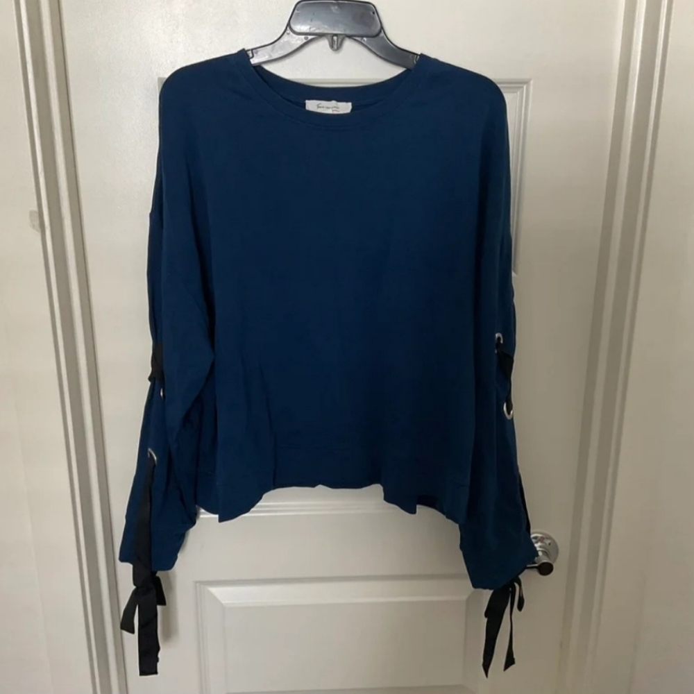 Two Vince Camuto Navy Blue Cropped Boxy Ribbon Detail Sweatshirt - Large